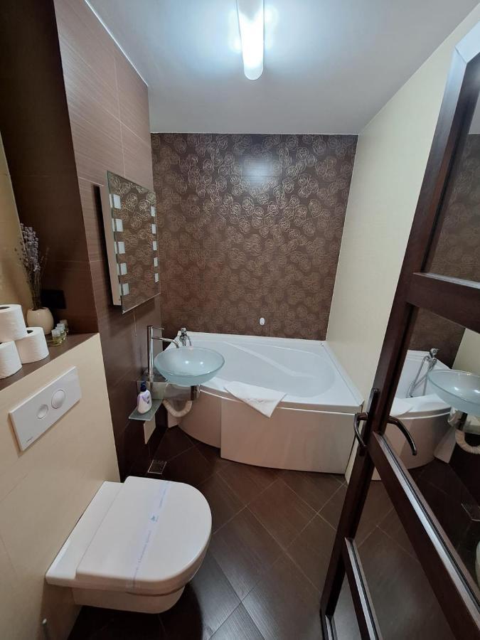 Urban George Enescu 4 Beedroom Apartment Suceava Exterior photo